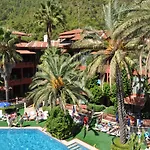 Grand Aquarium 3*
