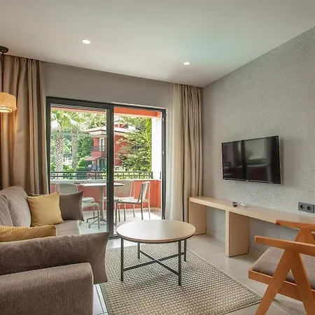 Grand Aquarium Aparthotel