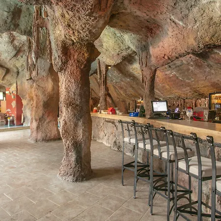 Apartmanhotel Grand Aquarium 3*