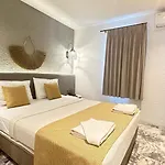 Grand Aquarium Hotel de apartamente