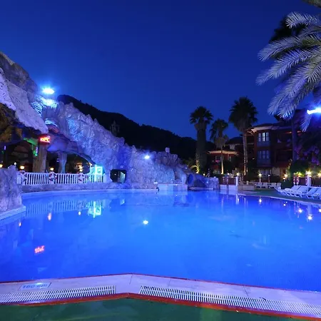 Grand Aquarium