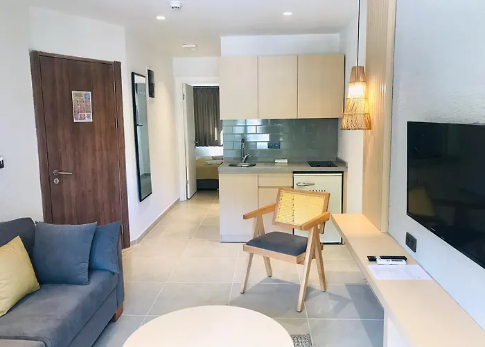 Grand Aquarium Aparthotel