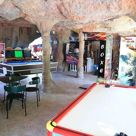 Grand Aquarium Aparthotel 3*